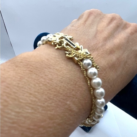 Vintage Bracelet Goldette NY Pearl & Gold Chain Bracelet Gold Tone safety clasp - Picture 8 of 12
